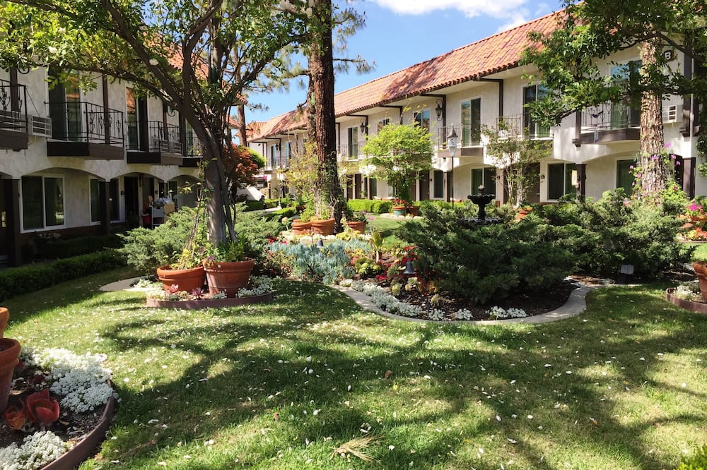 Laguna Hills Lodge