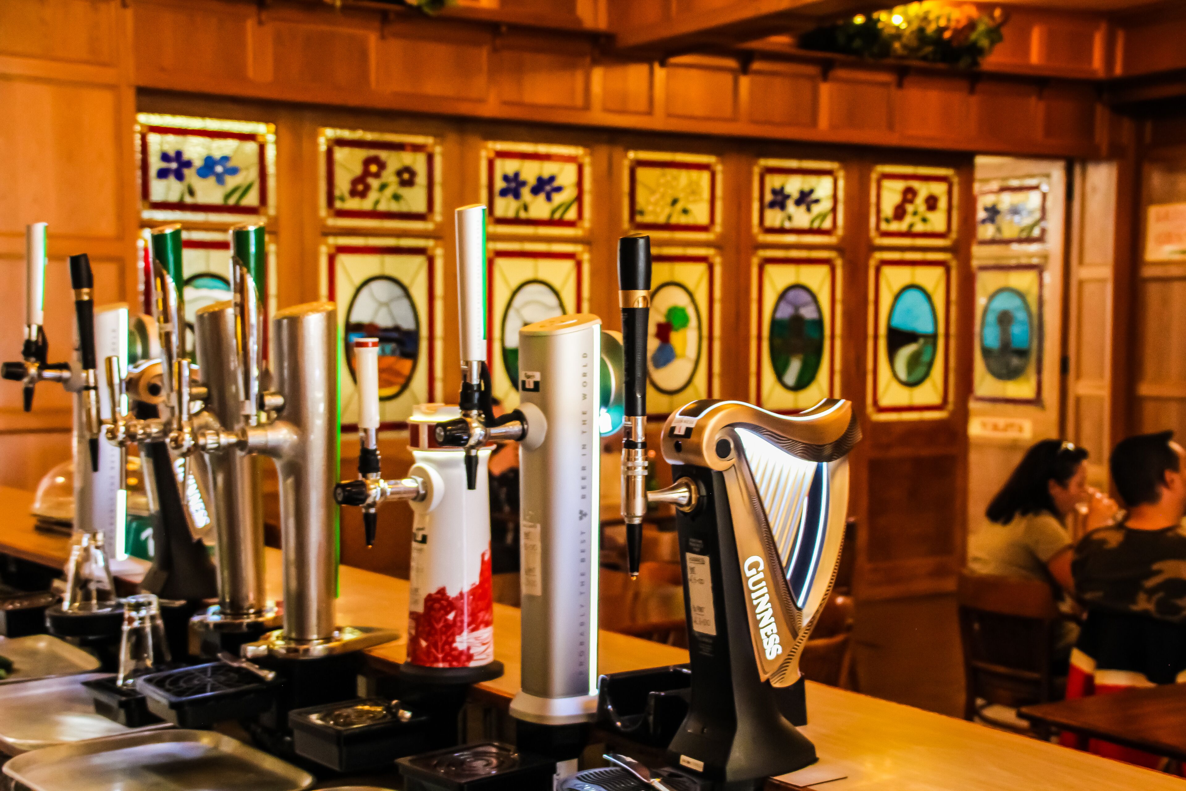 breakfast, lunch and dinner served