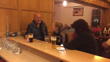 Bar (in der Unterkunft)