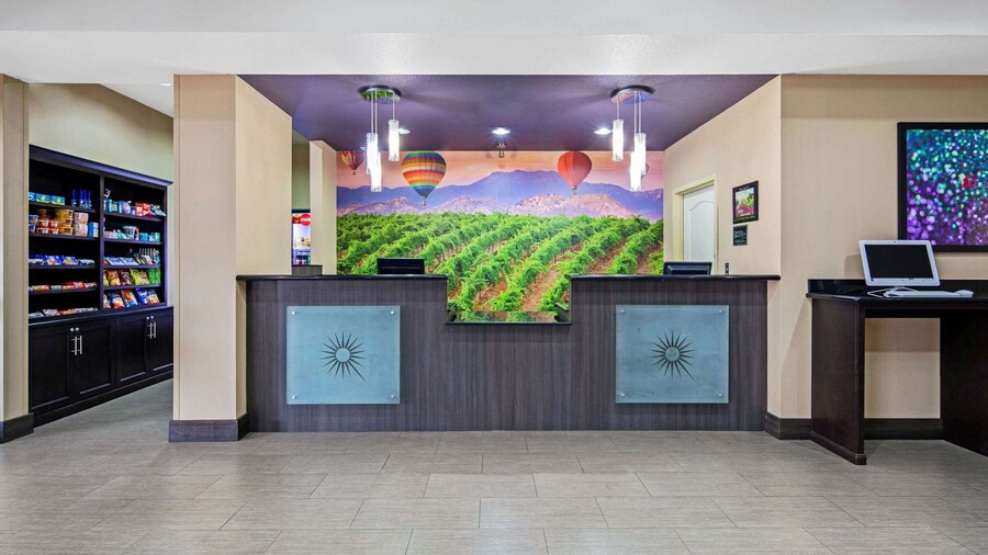 La Quinta Inn & Suites by Wyndham Temecula