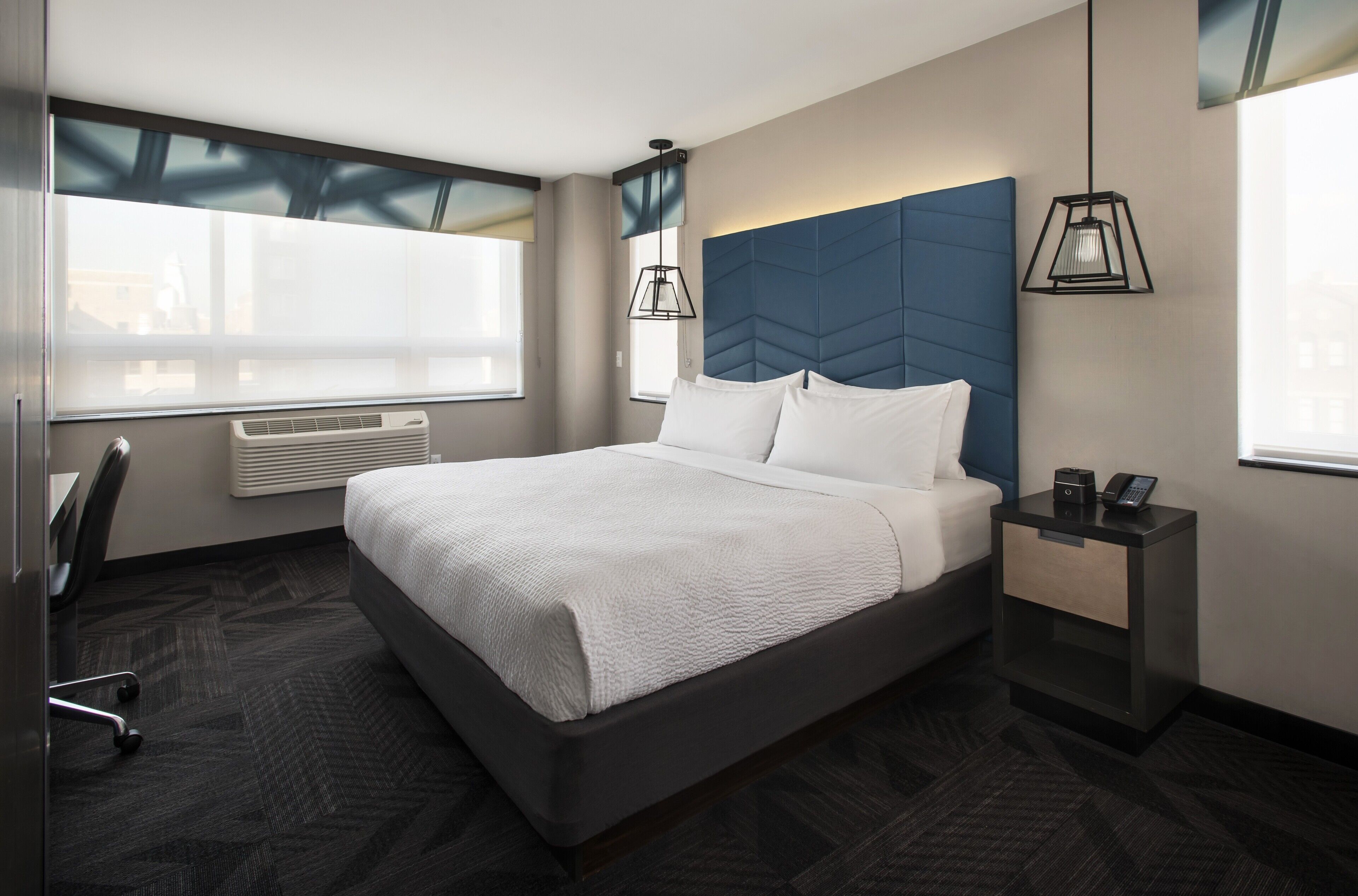 Allergikerbettwaren, Pillowtop-Betten, Zimmersafe, Schreibtisch