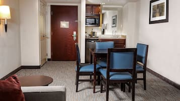 Studio Suite, 1 King Bed, Non Smoking | Down comforters, desk, laptop workspace, blackout drapes