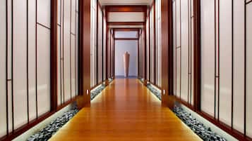 Salas de tratamientos para parejas, bañera de hidromasaje