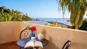 Double Room, Sea View | Room amenity