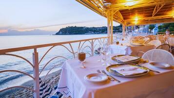 2 Restaurants, Frühstück