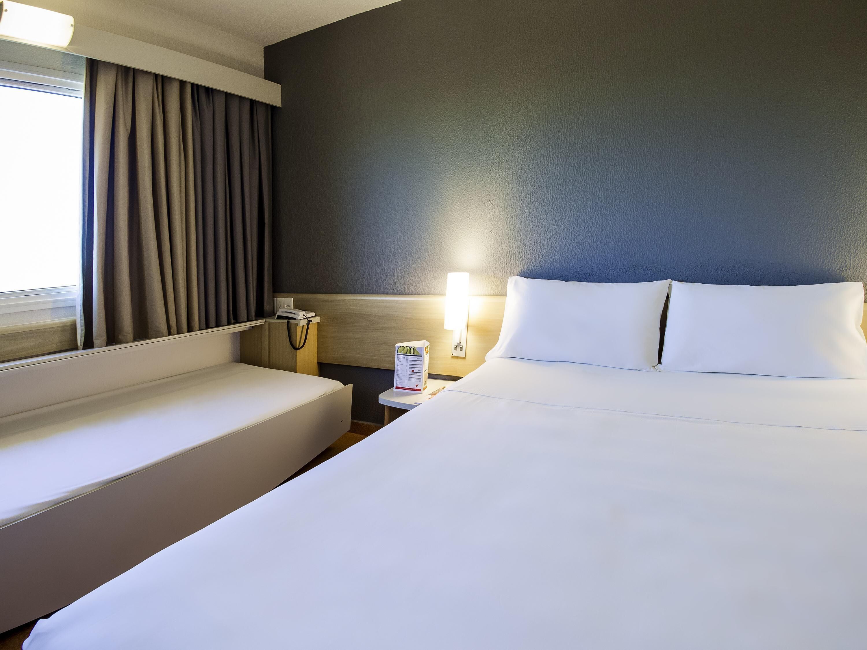 客房, 多張床 | 高級寢具、舒適加層、迷你吧、書桌