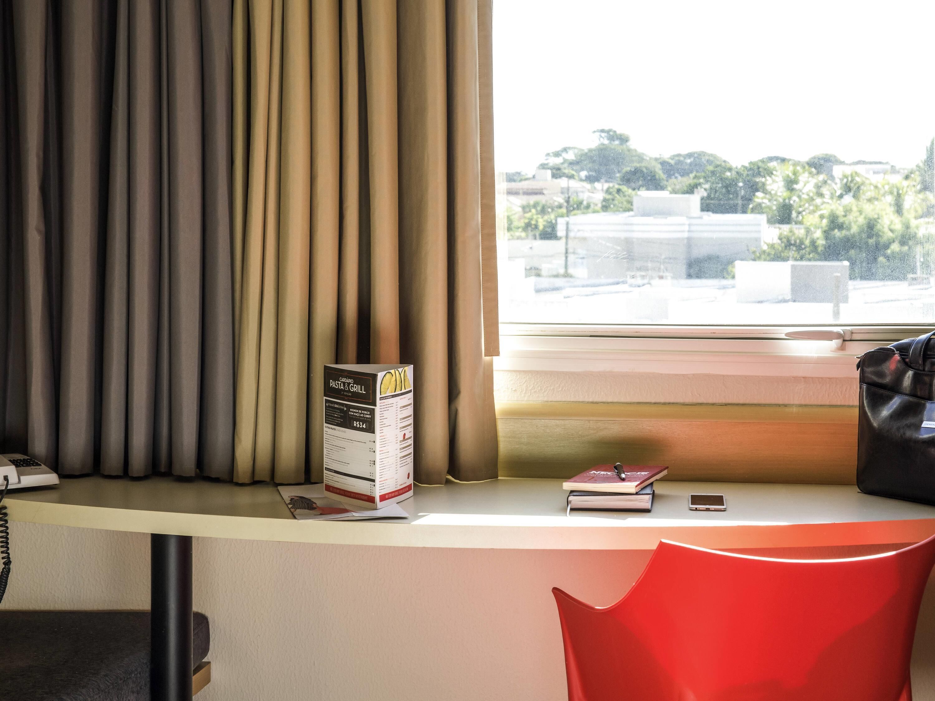 Ropa de cama de alta calidad, colchones con acolchado adicional, minibar