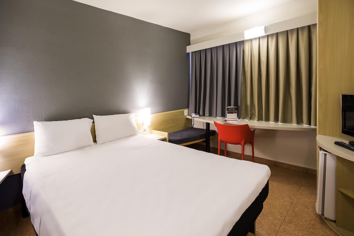 Premium bedding, pillow-top beds, minibar, desk