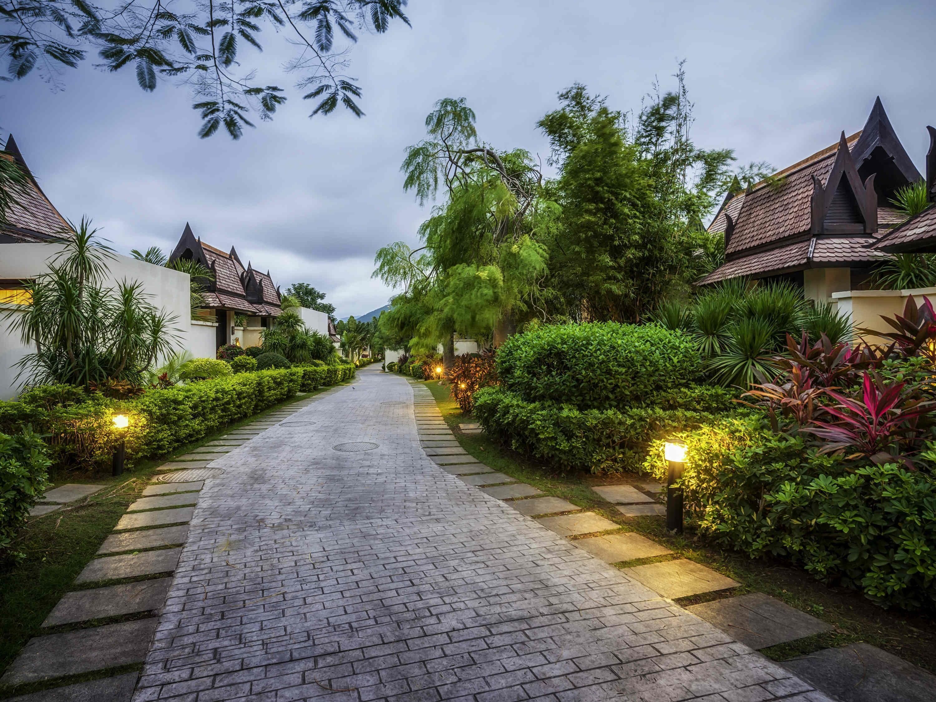 Family Villa, 1 King Bed, Private Pool | 1 bedroom, in-room safe, desk, laptop workspace