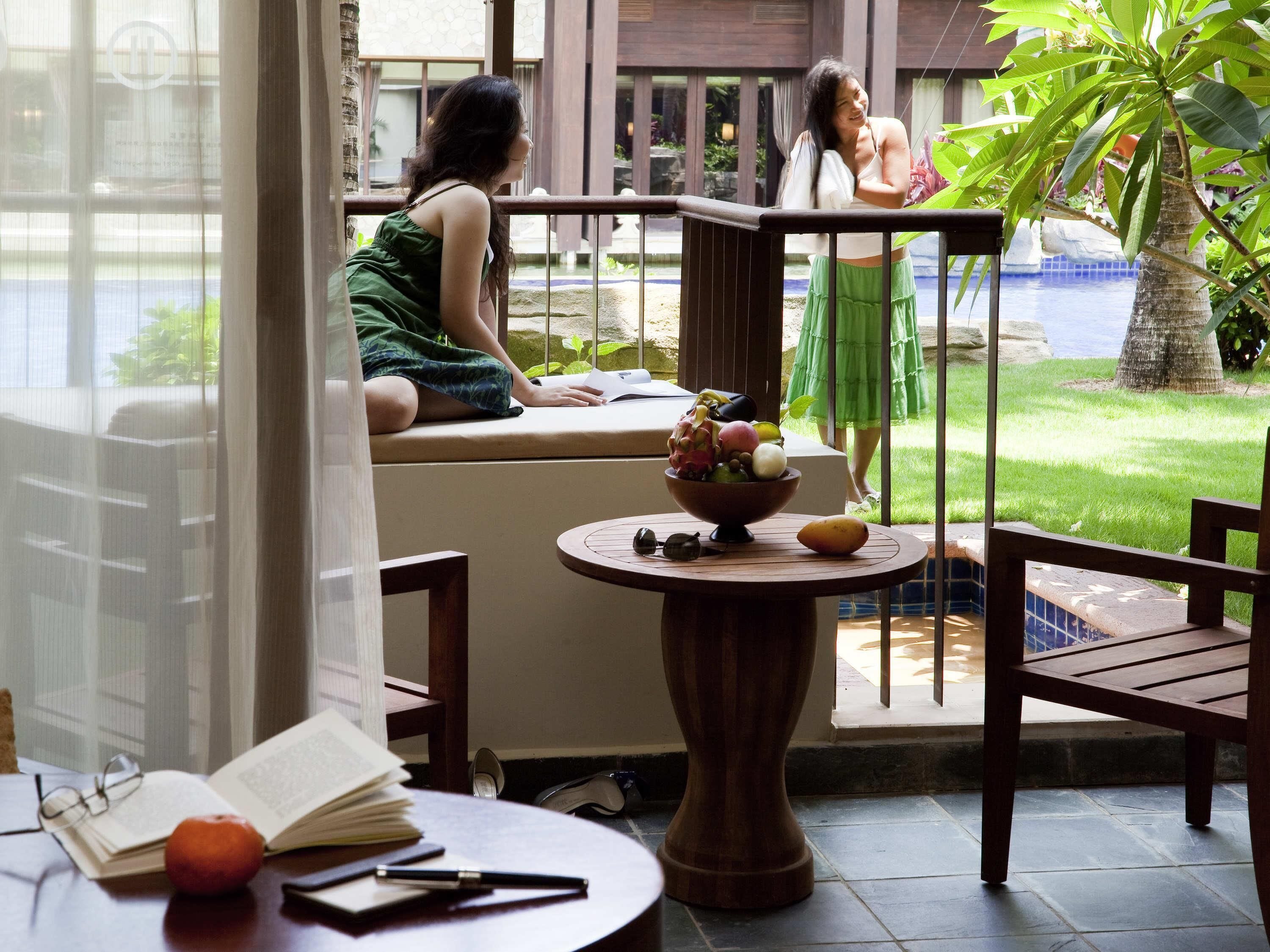 1 habitación, caja de seguridad en la habitación y escritorio 