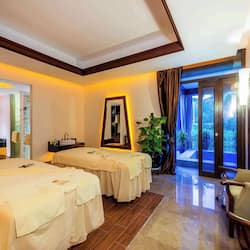 Body treatments, hydrotherapy, aromatherapy, body scrubs, facials