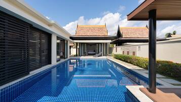 Villa, 2 Bedrooms (Majestic) | 1 bedroom, in-room safe, desk, laptop workspace