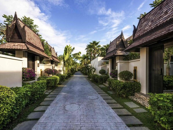 Exterior - Pullman Sanya Yalong Bay Villas & Resort (Sanya)