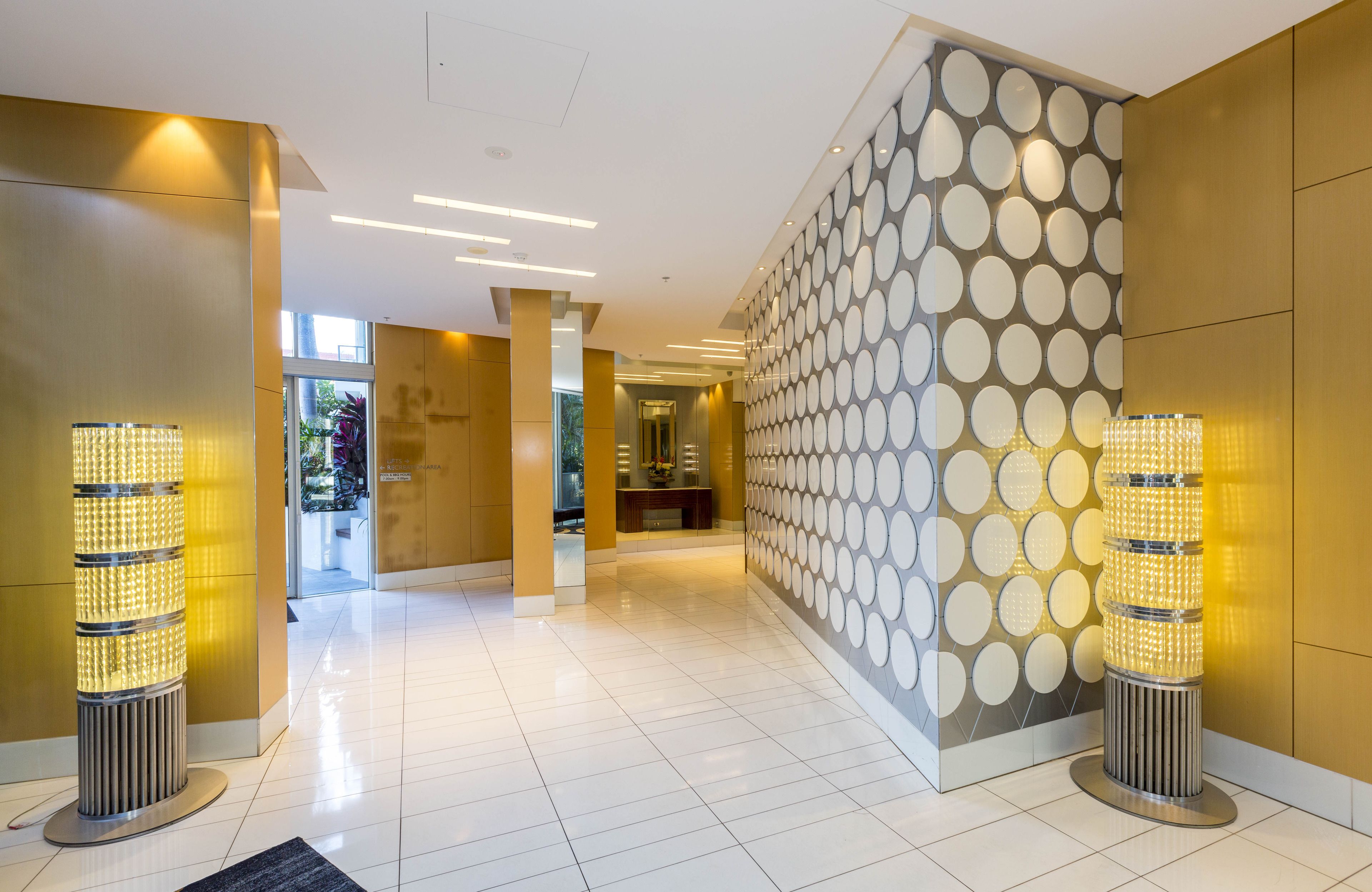 Artique Surfers Paradise — image 30