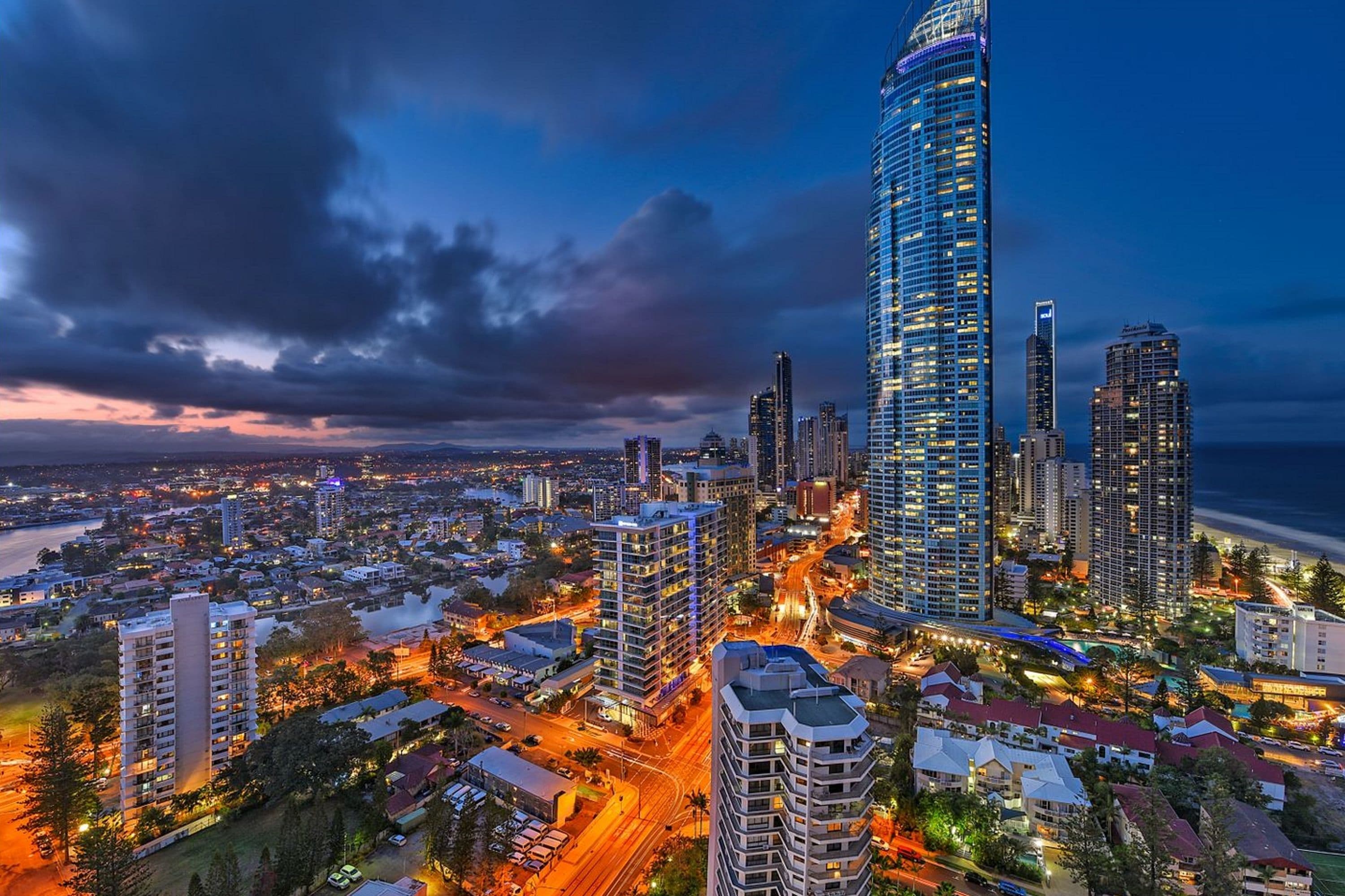 Artique Surfers Paradise — image 13