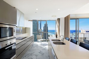 3 Bedroom Penthouse | Private kitchen