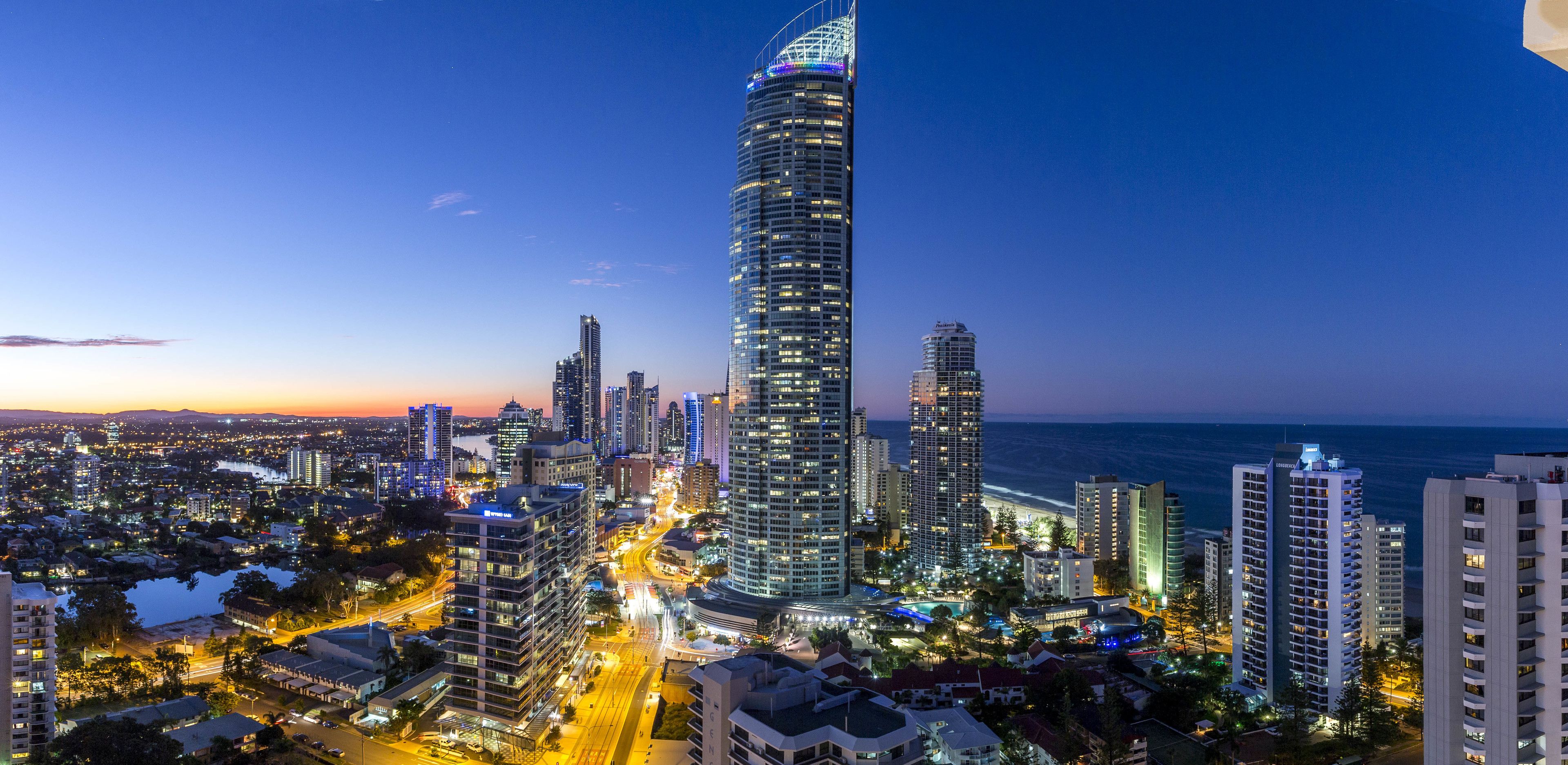 Artique Surfers Paradise — image 18
