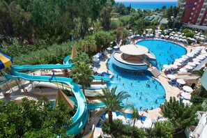 Indoor pool, 2 outdoor pools, pool umbrellas, pool loungers - Saphir Hotel & Villas (Alanya)