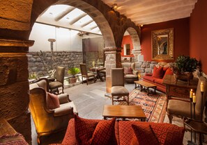 Breakfast, lunch, dinner served; international cuisine  - Inkaterra La Casona - Relais & Chateaux (Cusco)