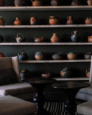 Coin salon dans le hall