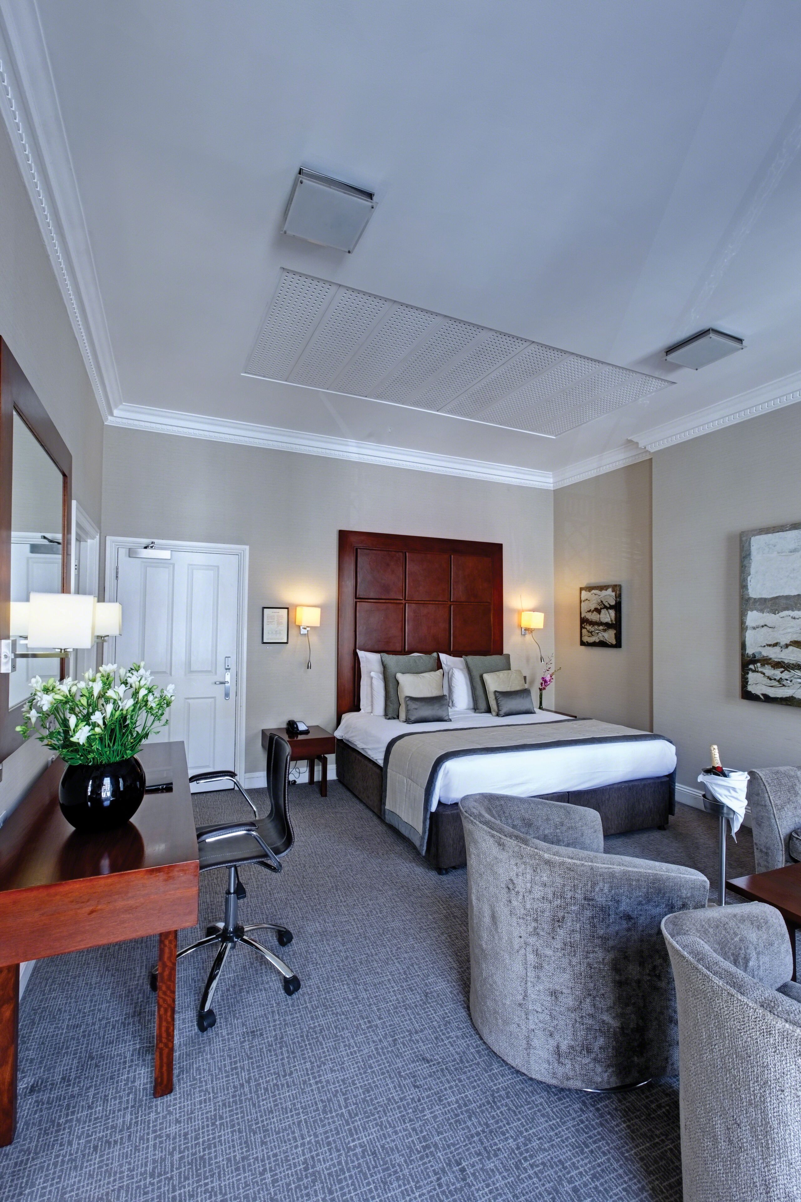 suite | 1 bedroom, premium bedding, in-room safe, desk