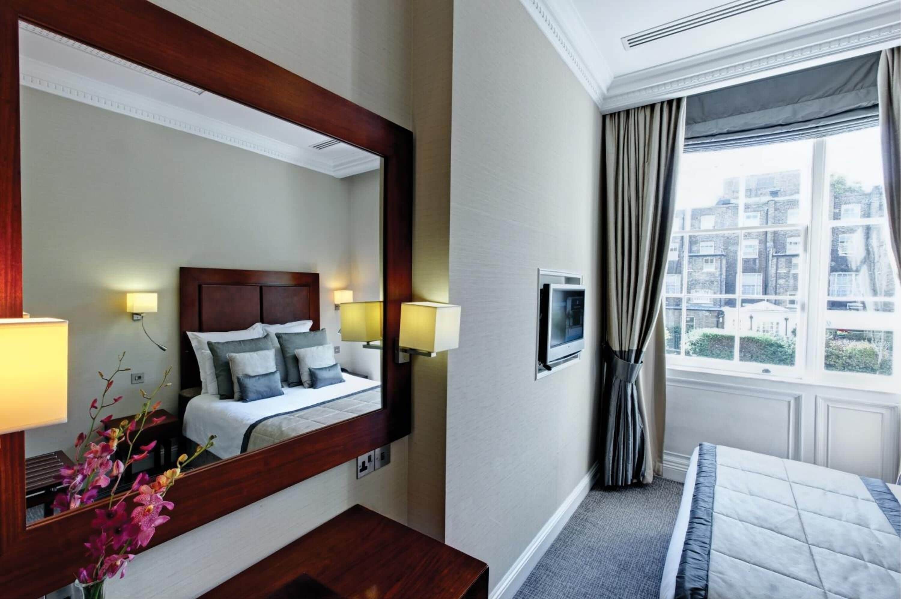 1 bedroom, premium bedding, in-room safe, desk