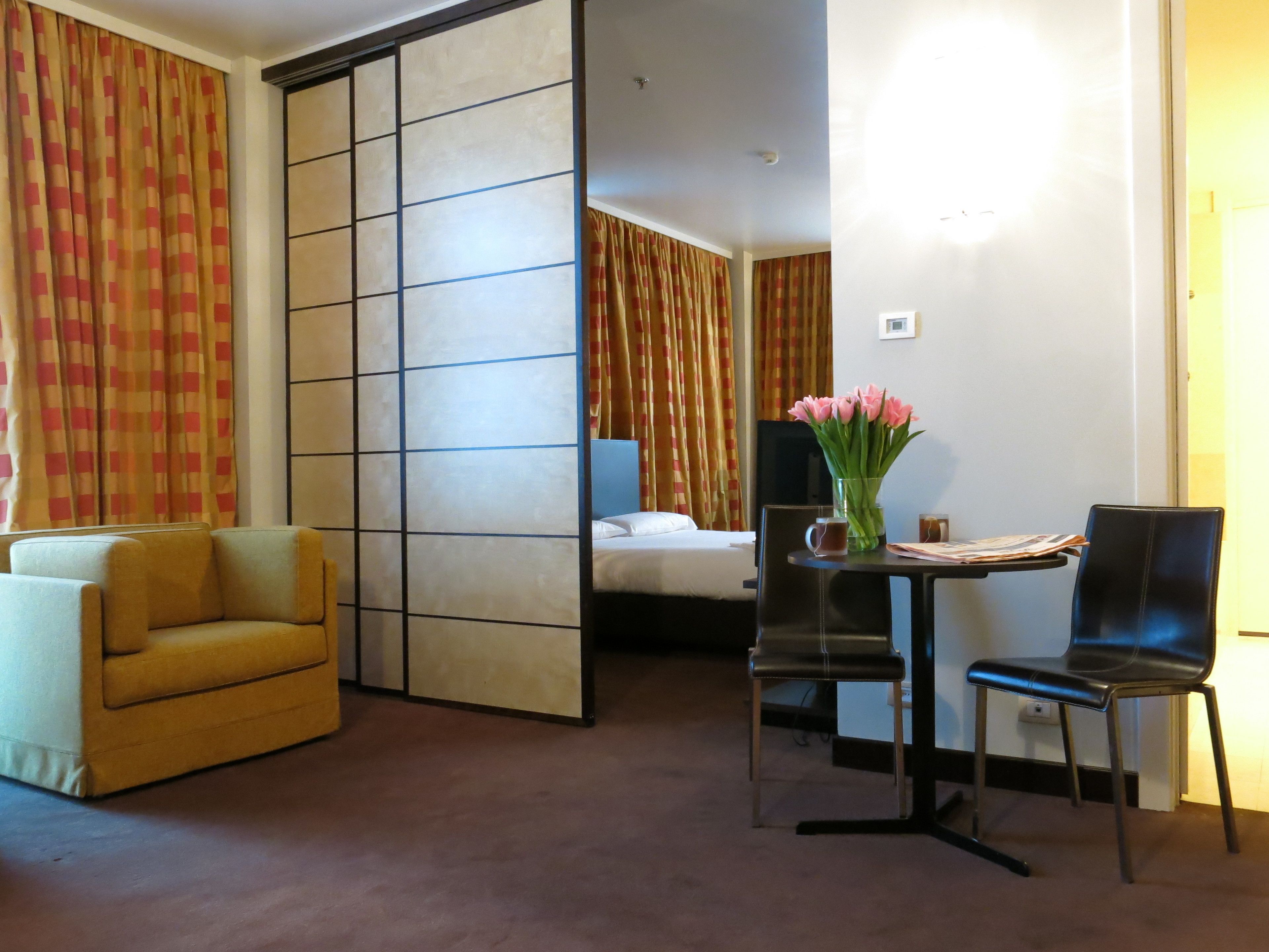 family suite, 1 king bed | down duvets, minibar, in-room safe, desk