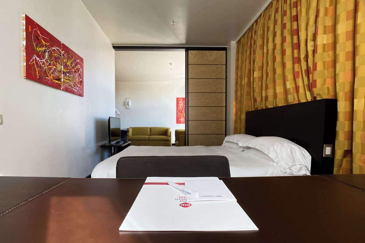 Down duvets, minibar, in-room safe, desk