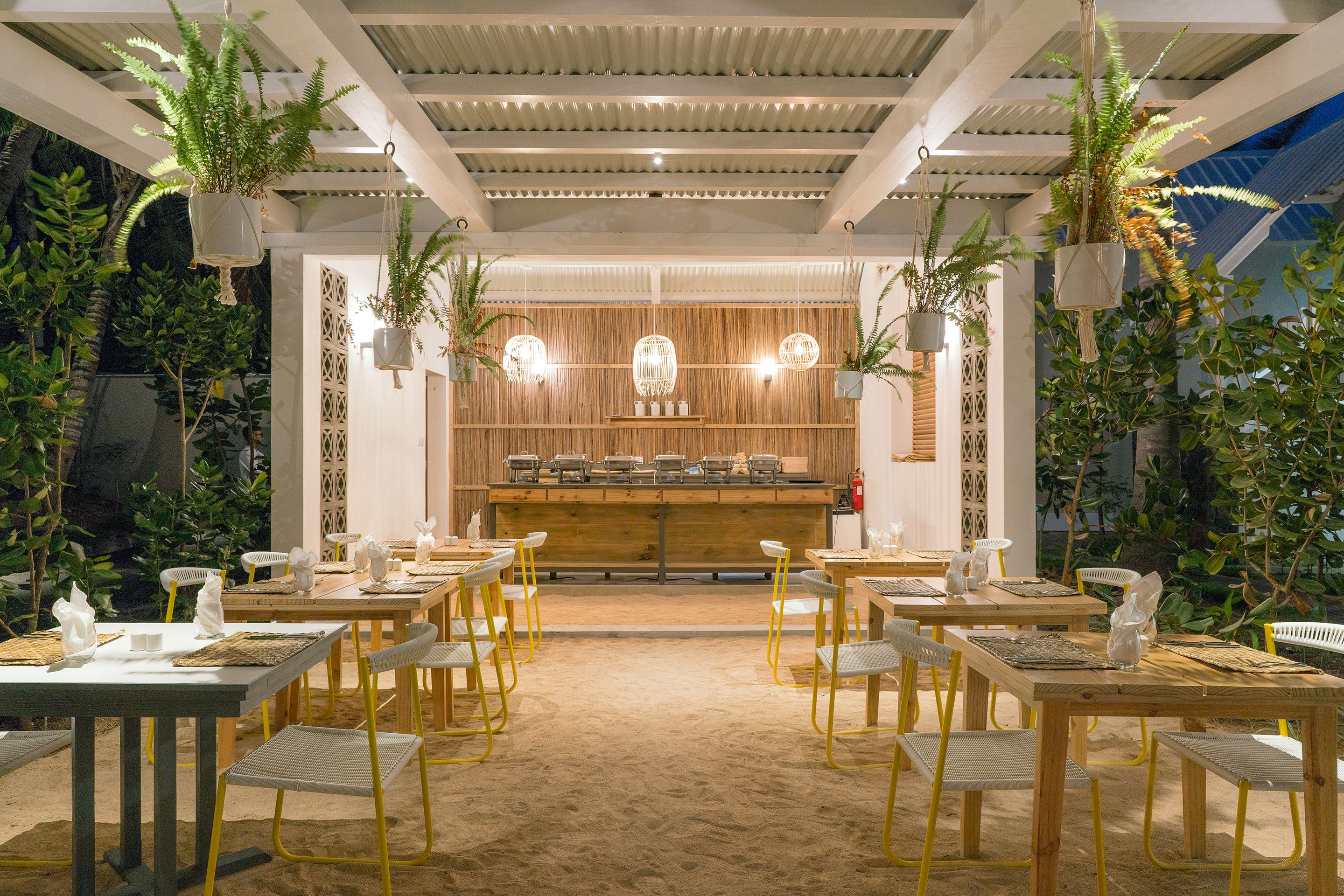 2 restaurants, breakfast, lunch, dinner served; local cuisine