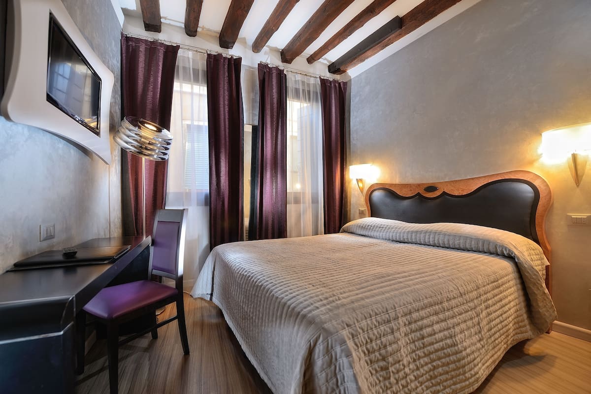 In-room safe, desk, free WiFi, bed sheets