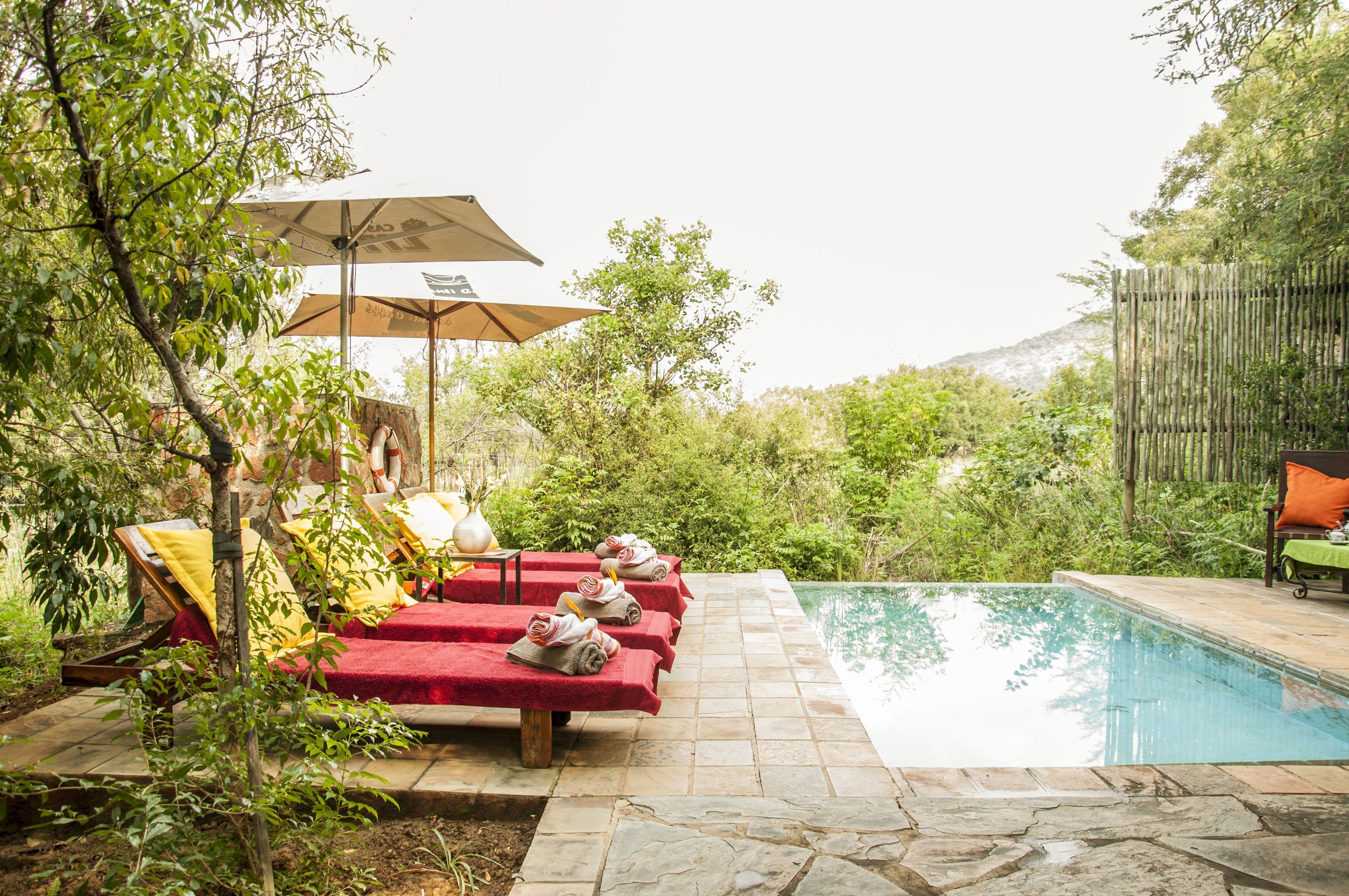 Tina de hidromasaje, tratamientos corporales y hidroterapia 