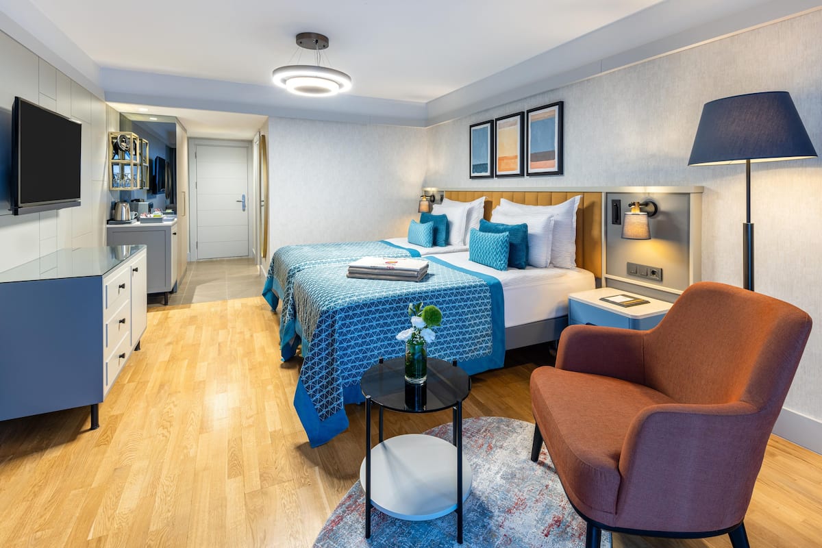 Superior-Doppel- oder -Zweibettzimmer