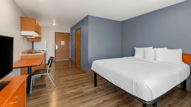 Unclassified image, 1 of 24, button - Extended Stay America Select Suites - Indianapolis - Plainfield (Plainfield)