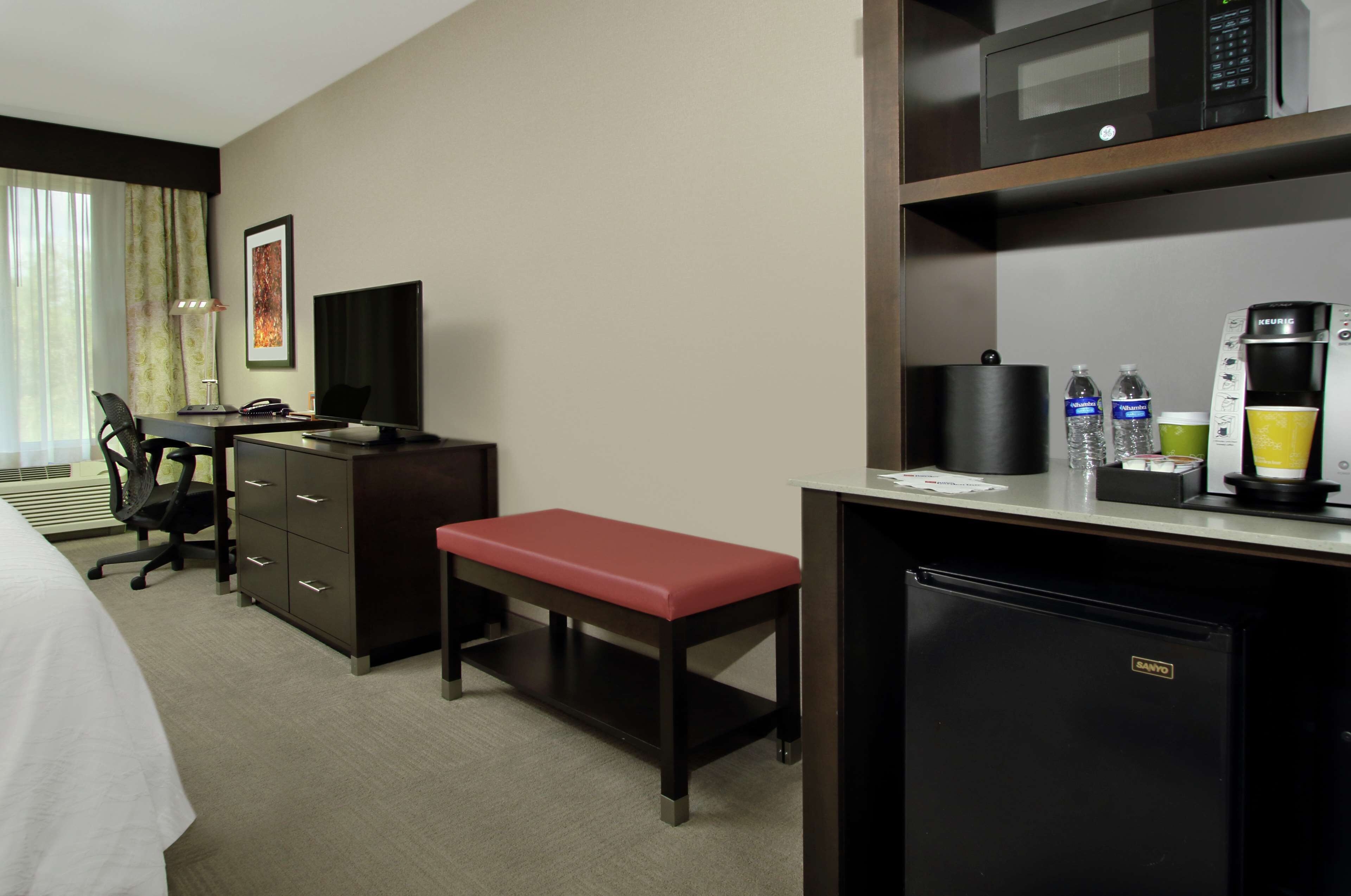 deluxe, one king bed | premium bedding, down duvets, in-room safe, free cots/infant beds