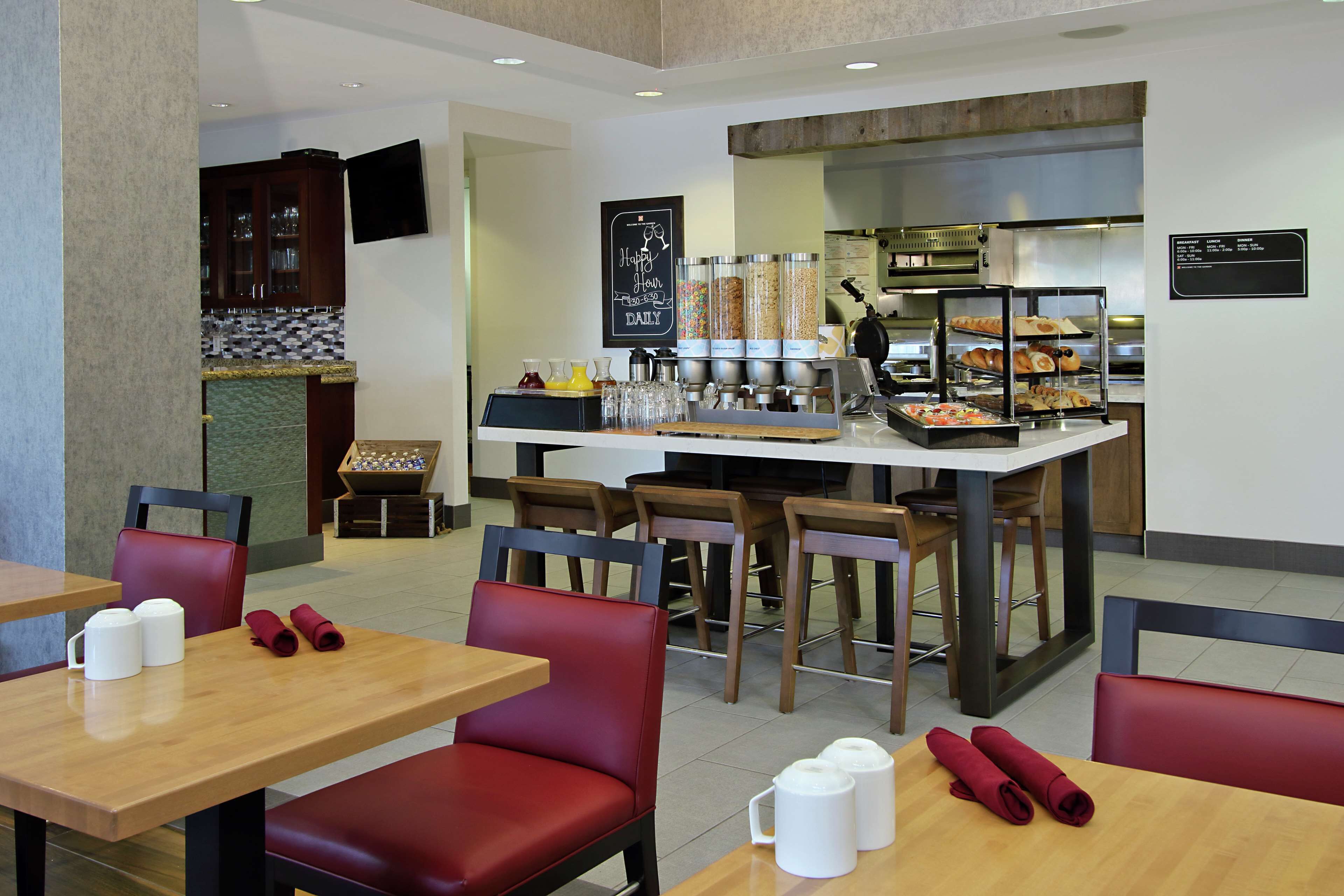 breakfast, lunch, dinner served; american cuisine