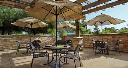 Hilton Garden Inn Sonoma County Airport