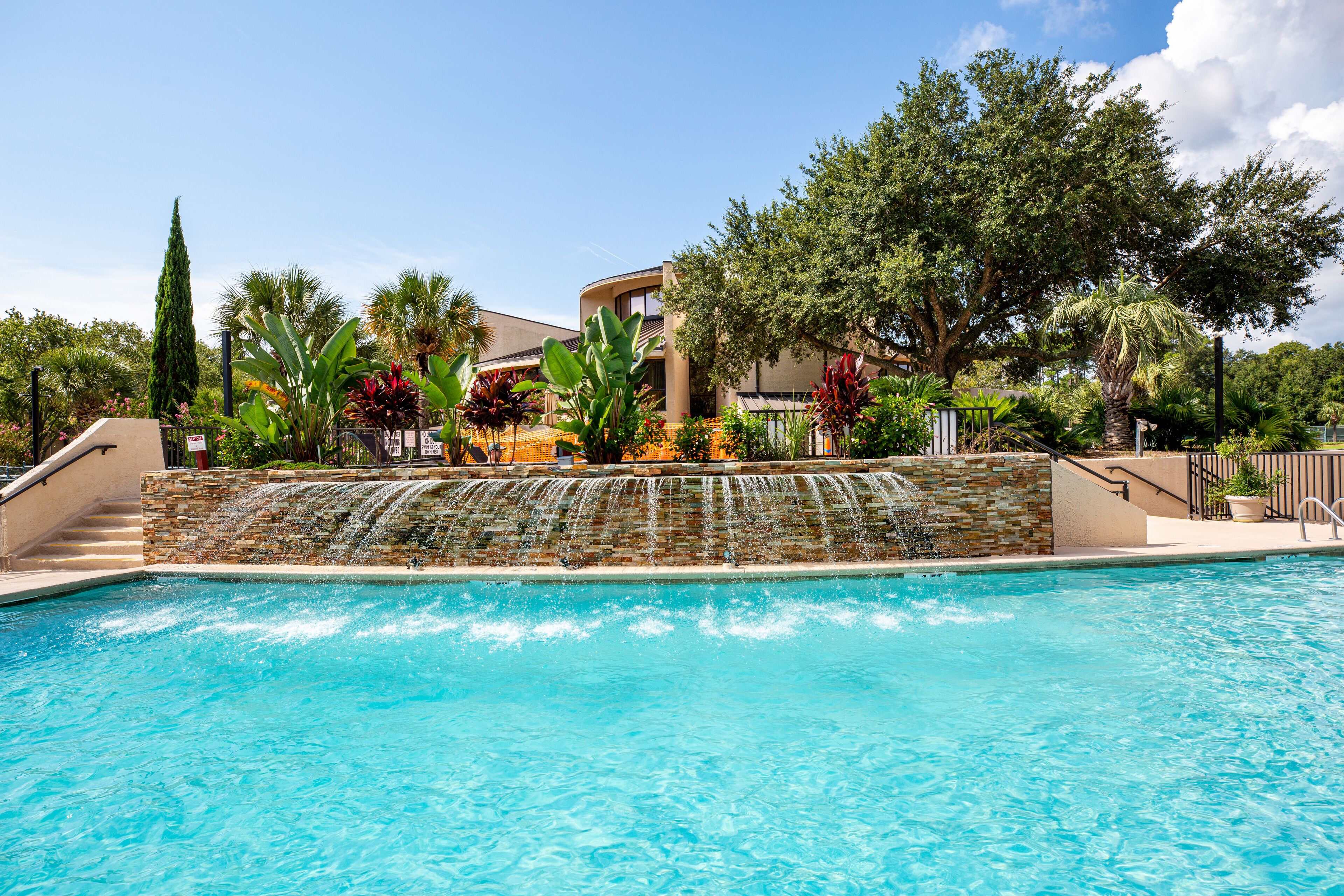 季節性室外游泳池