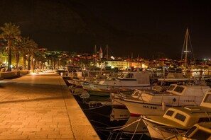 2 restaurants; breakfast, lunch, and dinner served - Hotel Biokovo (Makarska)