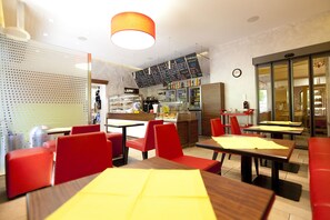 Esmorzar diari complet gratuït 