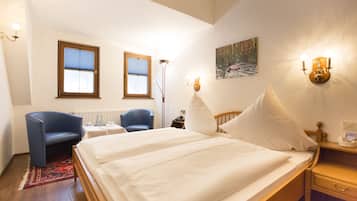 Double Room Standard | 1 bedroom, Frette Italian sheets, premium bedding, in-room safe