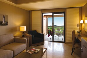 1 bedroom, free minibar, in-room safe, blackout curtains