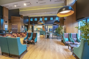 6 bares, bar junto a la piscina, bar en la playa