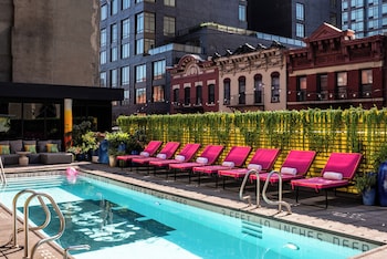 Seasonal outdoor pool, sun loungers at SIXTY Lower East Side