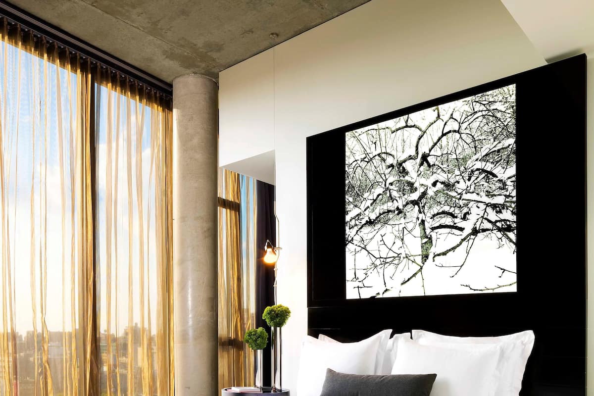 Egyptian cotton sheets, premium bedding, minibar, in-room safe