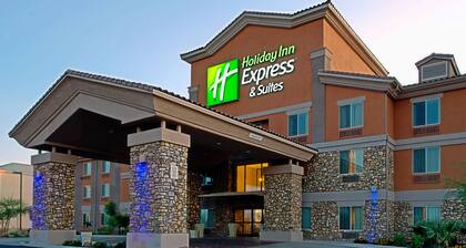 Holiday Inn Express & Suites Tucson by IHG