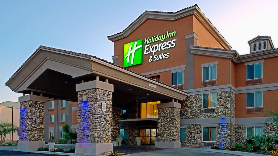 Holiday Inn Express & Suites Tucson by IHG