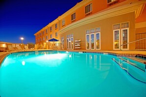 Piscina all'aperto