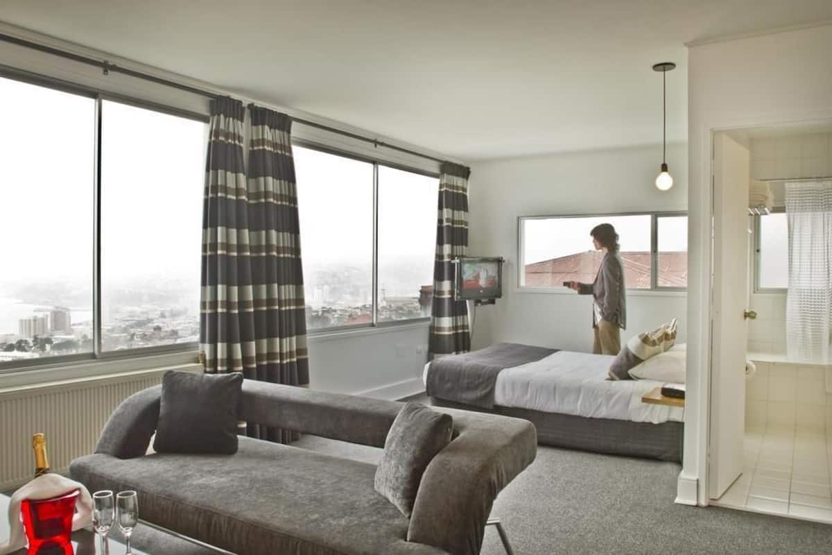 DELUXE DOUBLE ROOM WITH LATE CHECK OUT
