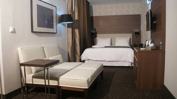 Premium bedding, minibar, in-room safe, desk