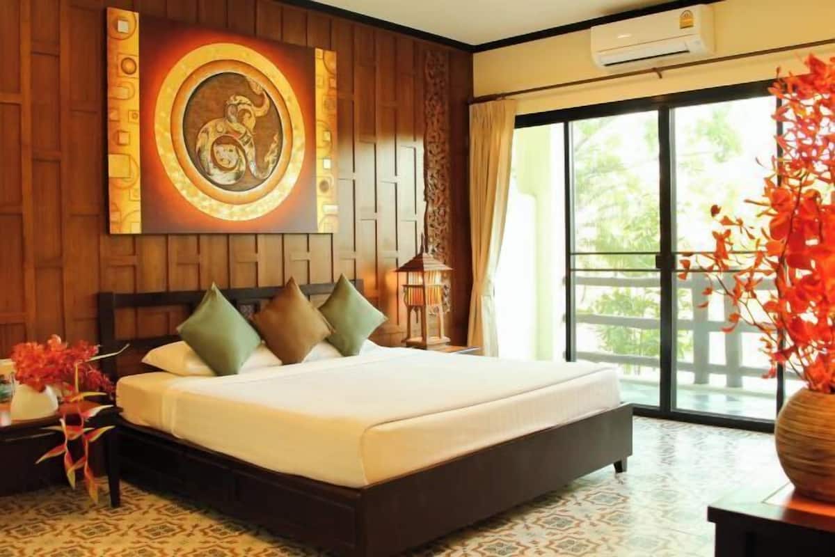 1 bedroom, in-room safe, individually decorated, individually furnished
